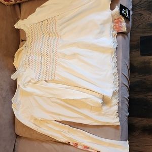 🔴2 Art Class tops